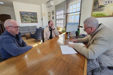 Nova Petr&oacute;polis e Associa&ccedil;&atilde;o Tchon Ji firmam parceria para realizar a Magia do Natal 2026