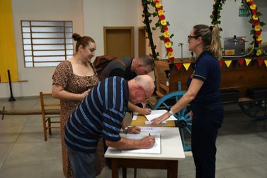 Administra&ccedil;&atilde;o Municipal de Picada Caf&eacute; apresenta LDO 2027 em audi&ecirc;ncia p&uacute;blica