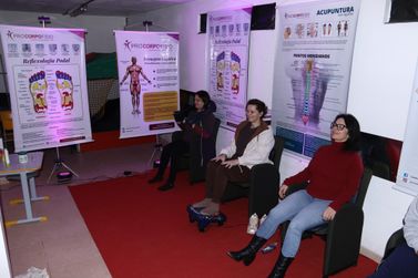 Projeto &ldquo;Sa&uacute;de do Professor&rdquo; leva a&ccedil;&atilde;o de bem-estar e relaxamento &agrave;s escolas de Canela