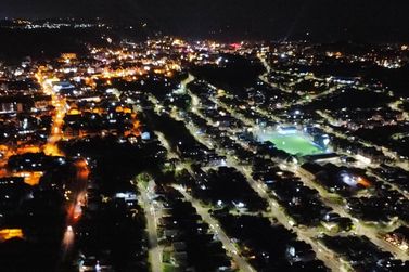 Prefeitura de Gramado conclui ilumina&ccedil;&atilde;o em LED no Piratini e avan&ccedil;a para o Floresta