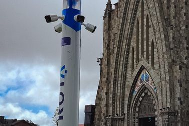 Canela testa totem de monitoramento para refor&ccedil;ar a seguran&ccedil;a no Centro da cidade