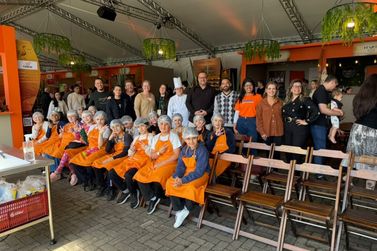 Escola do Legislativo proporciona experi&ecirc;ncia gastron&ocirc;mica a estudantes de Gramado