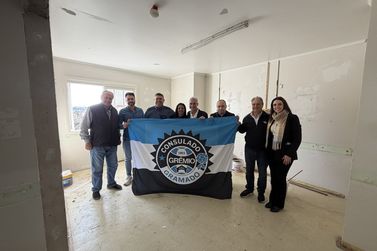 Hospital de Gramado recebe ex-t&eacute;cnico do Gr&ecirc;mio em agenda focada em melhorias estruturais
