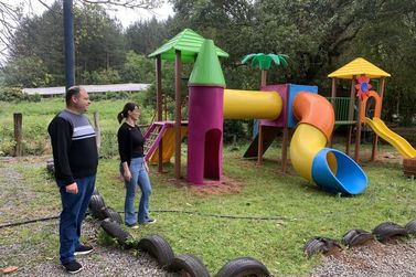 Vereador destina Emenda Impositiva para instala&ccedil;&atilde;o de pracinha em escola de Canela