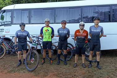 Ciclistas de Guaíra competem na terceira etapa da Copa Conesul MS de MTB XCM