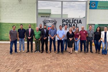  Comitiva de Marechal Rondon faz visita para conhecer o presídio de Guaíra