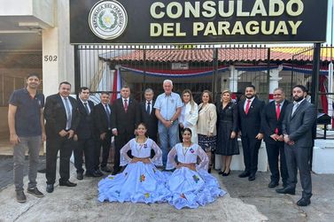 Consulado paraguaio em Guaíra comemora 213 anos de independência do país