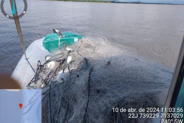 Força Verde apreende rede de pesca armada em local proibido na Baía de Guaratuba