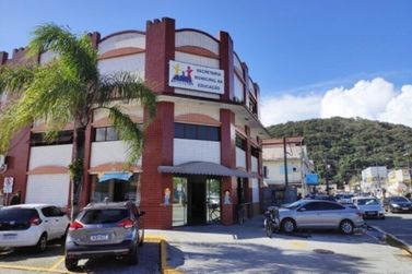 Prefeitura convoca 16 professores e prev&ecirc; chamar at&eacute; 50