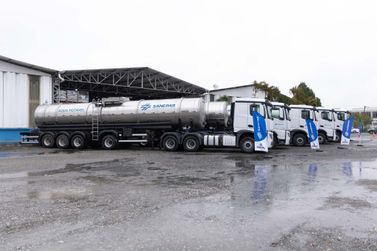 Sanepar investe R$ 7 milh&otilde;es em 'super' caminh&otilde;es-pipa para o Paran&aacute;
