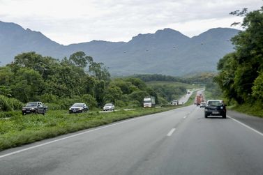 Feriado de Corpus Christi ter&aacute; tr&acirc;nsito intenso nas estradas do litoral