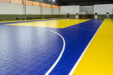 Guaratuba ganha novas quadras para a pr&aacute;tica de esportes