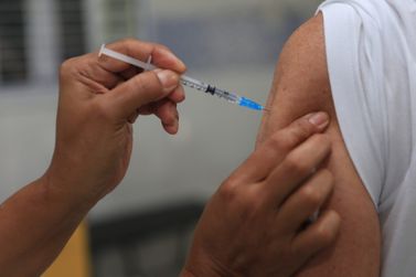 Guaratuba oferece vacina gratuita contra pneumonia no SUS