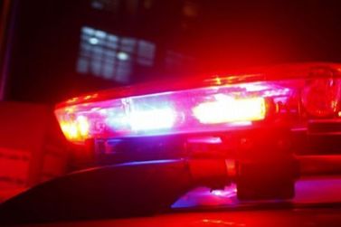 Mulher &eacute; presa por tr&aacute;fico no Cohapar ap&oacute;s usu&aacute;rio confessar compra