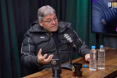 Pastor de Guaratuba prev&ecirc; tsunami na cidade com volta de Bolsonaro