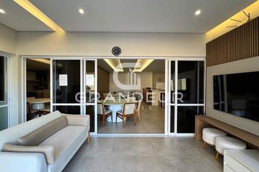 Apartamento &agrave; venda - 250m&sup2; - Centro