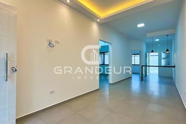 Casa &agrave; venda - 90m&sup2; - Balne&aacute;rio Eliana