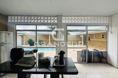 Casa &agrave; venda - 160m&sup2; - Bairro Mirim