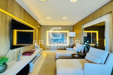 Apartamento &agrave; venda - 250m&sup2; - Centro