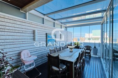 Apartamento &agrave; venda - 250m&sup2; - Centro
