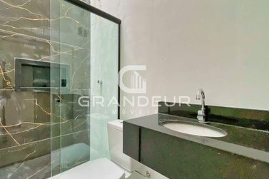 Casa &agrave; venda - 90m&sup2; - Balne&aacute;rio Eliana