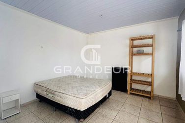 Casa para alugar - 160m&sup2; - Bairro Mirim