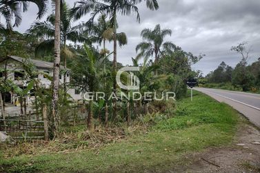 Ch&aacute;cara &agrave; venda - 3000m&sup2; - Boa Vista