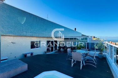 Apartamento &agrave; venda - 250m&sup2; - Centro