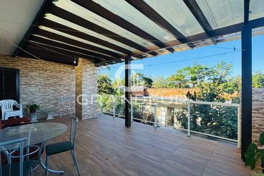 Sobrado &agrave; venda - 312m&sup2; - Balneario Nereidas