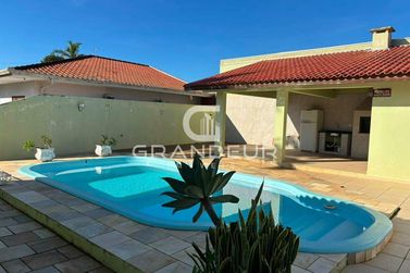 Casa &agrave; venda - 94m&sup2; - Balneario Nereidas