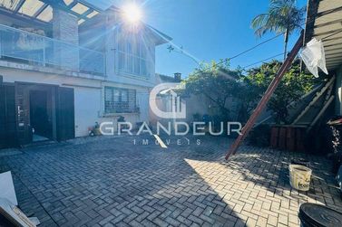 Sobrado &agrave; venda - 312m&sup2; - Balneario Nereidas