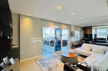 Apartamento &agrave; venda - 250m&sup2; - Centro