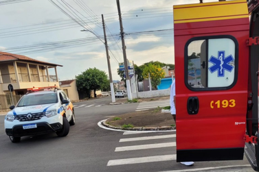 Homem de 75 anos é atropelado por motociclista na Avenida Dona Floriana