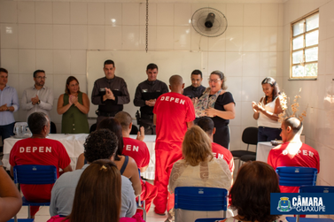 Presidente da Câmara participa de formatura de detentos do Presídio Guaranésia