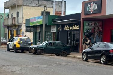 Motorista embriagado &eacute; preso ap&oacute;s provocar colis&atilde;o na Avenida Ant&ocirc;nio Cunha, em Curi&uacute;va