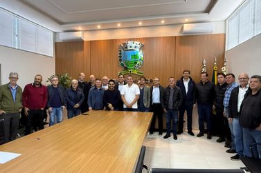 Prefeitos do Norte Pioneiro unem for&ccedil;as para enfrentar desafios financeiros dos munic&iacute;pios