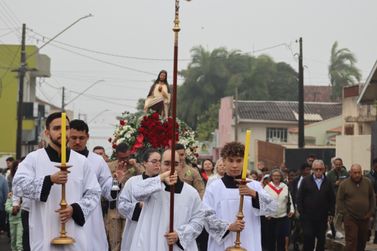 Centenas de fi&eacute;is participam das celebra&ccedil;&otilde;es do Sagrado Cora&ccedil;&atilde;o de Jesus em Ibaiti