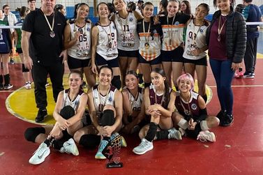Ibaiti disputa etapa regional de voleibol feminino em Siqueira Campos