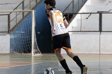 Ibaiti vence dois jogos no Sub-15 e segue l&iacute;der isolado na Copa Norte de Futsal