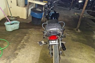 Motocicleta sem placa e com chassi suprimido &eacute; apreendida pela PM em Ibaiti