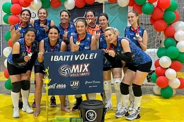 MIX Voleibol Ibaiti vence Grand Prix ap&oacute;s final emocionante em Joaquim T&aacute;vora
