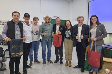 Agricultores de Gramado participam de semin&aacute;rio de agroind&uacute;strias familiares