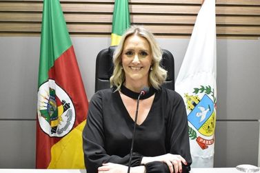 Vereadora anuncia candidatura histórica à presidência da Câmara de Igrejinha