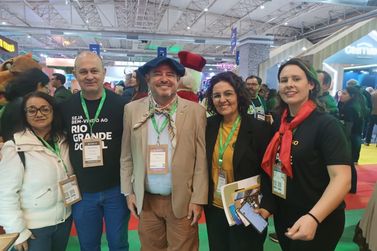 Taquara participa da Festuris e divulga atrativos tur&iacute;sticos no estande do RS