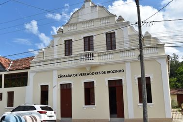 Justi&ccedil;a cassa mandatos de vereadores e diplomas de cinco suplentes em Riozinho