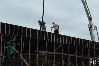 Constru&ccedil;&atilde;o da nova UBS do Residencial Azaleia avan&ccedil;a em Parob&eacute;