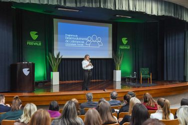 Universidade Feevale d&aacute; in&iacute;cio ao Programa de Desenvolvimento de Lideran&ccedil;as 2026