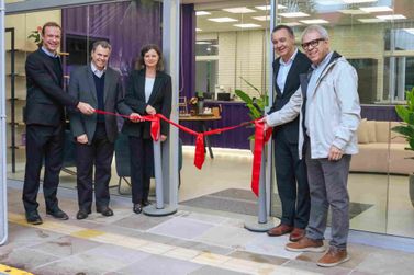 Universidade Feevale inaugura espa&ccedil;o de educa&ccedil;&atilde;o continuada e est&uacute;dio de podcast