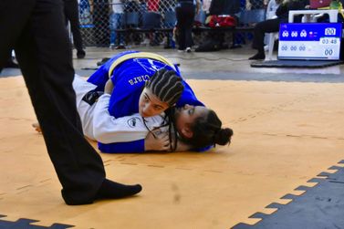 Mais de 2 mil pessoas prestigiam a Copa Taquara de Jiu-Jitsu no Gin&aacute;sio Tancredo Neves