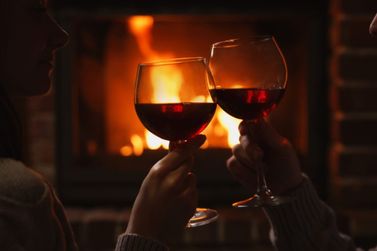 Vinho no inverno: combina&ccedil;&otilde;es que podem transformar sua experi&ecirc;ncia &agrave; mesa